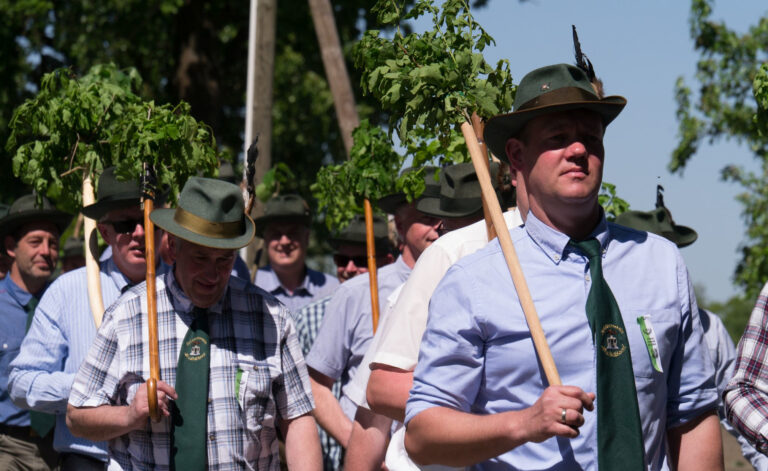 Schützen marschieren