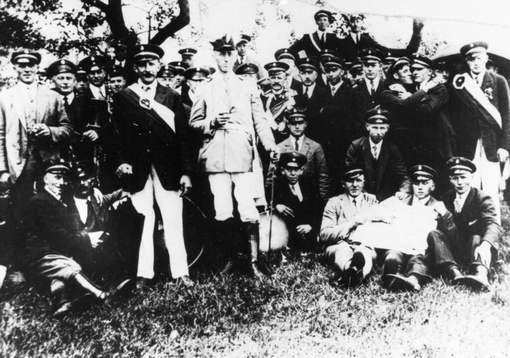 Gruppenfoto einiger Mitglieder aus dem Jahr 1927